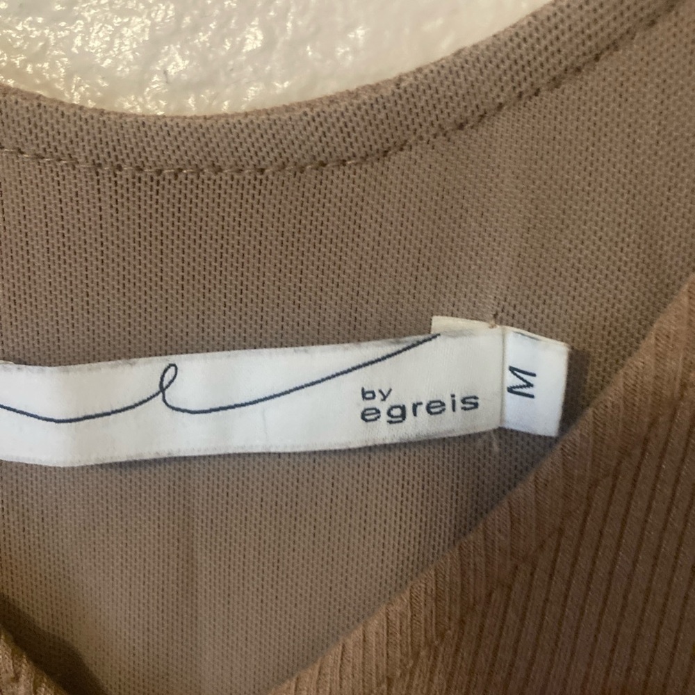Chic Tan Button-Down Midi Dress - Picture 3 of 4